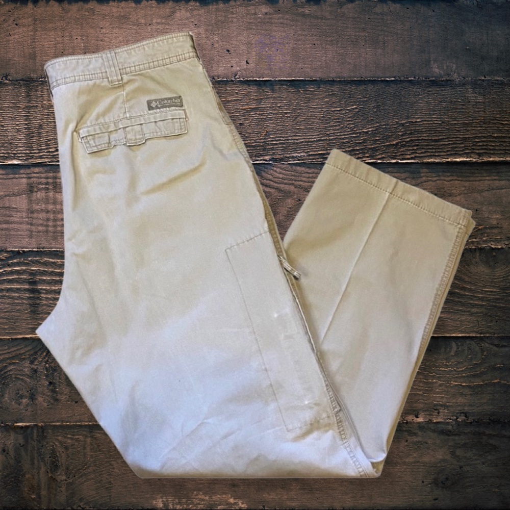 Columbia cargo pants - Size 36W 32L